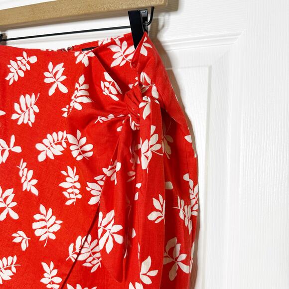 Ann Taylor Linen Blend Red Leaf Print Sarong Skirt Size 6 - Picture 2 of 7